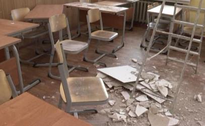 В архангельской школе во время урока на детей обрушился потолок