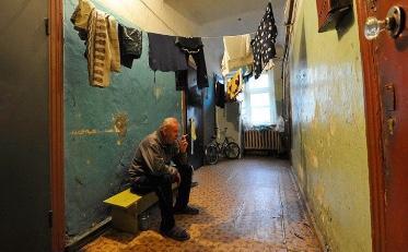 Путин поручил дать жильё малоимущим, но не навсегда