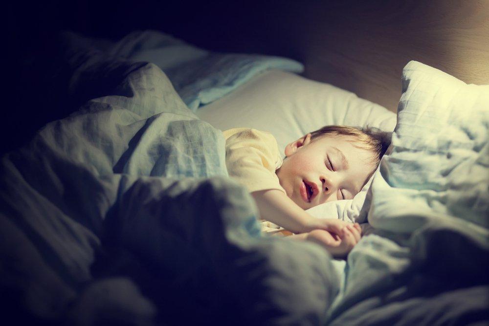 По какой причине ребенок спит с приоткрытыми глазами - азинский.рф