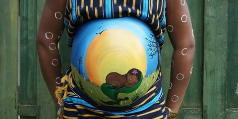 В Африке ежегодно умирает около 300 000 беременных женщин