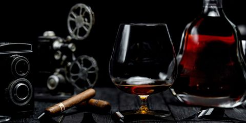 Много пьем и курим: социологи приводят данные последних исследований
