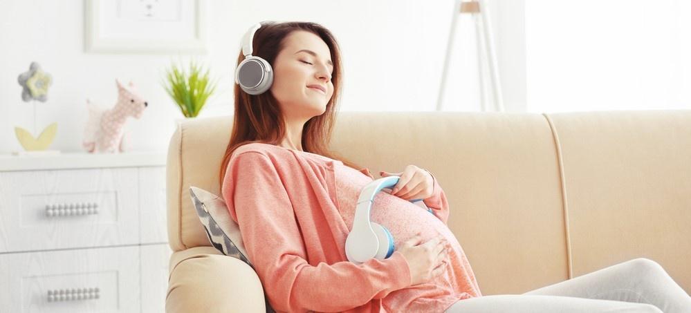 Ученые доказали, какая музыка положительно влияет на эмбрион