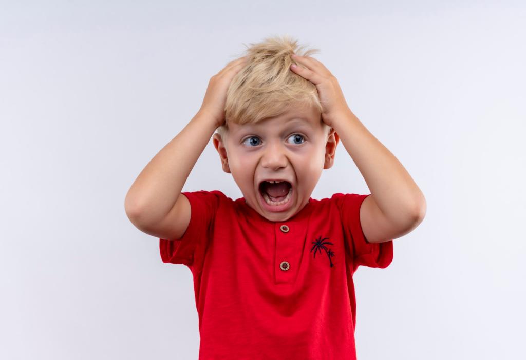 Почему детский плач может довести взрослого до агрессии?