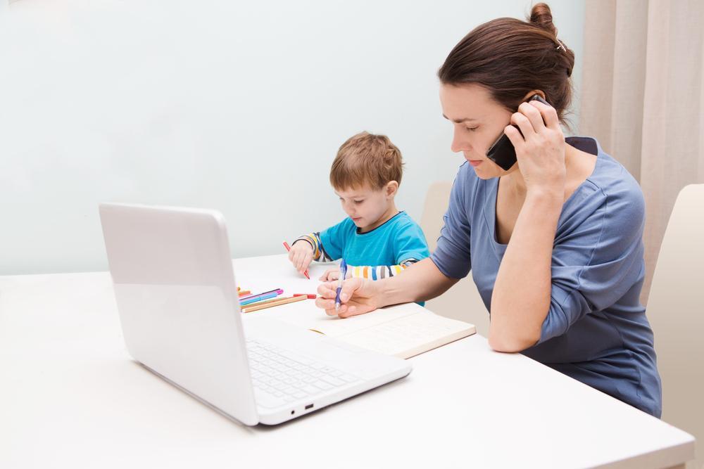 Мама-фрилансер: как работать, сидя дома с детьми