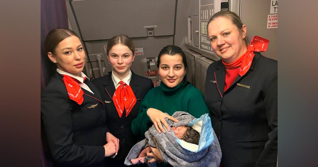 Пассажирка «Уральских авиалиний» родила дочь на борту самолета