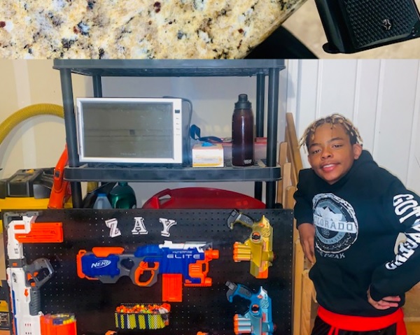 Мальчик на онлайн-уроке случайно показал игрушку – в его дом срочно был отправлен наряд полиции