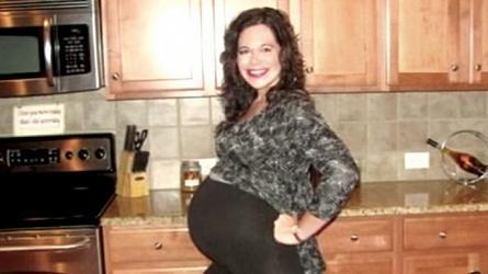 Женщина была уверена, что ждет близнецов. На повторном УЗИ врачи спешат ей сообщить странные новости