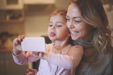 Пять мобильных приложений для мам в путешествии